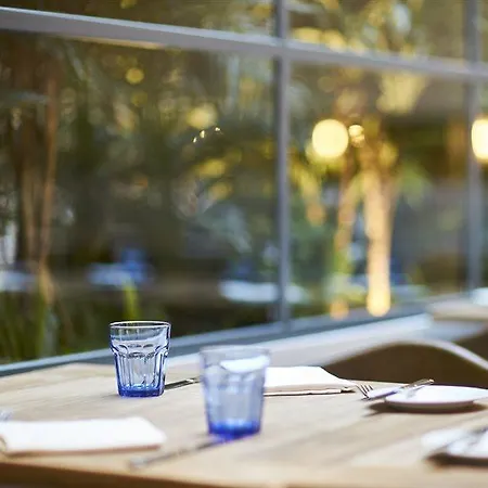 Отель Portobay Marques Лиссабон