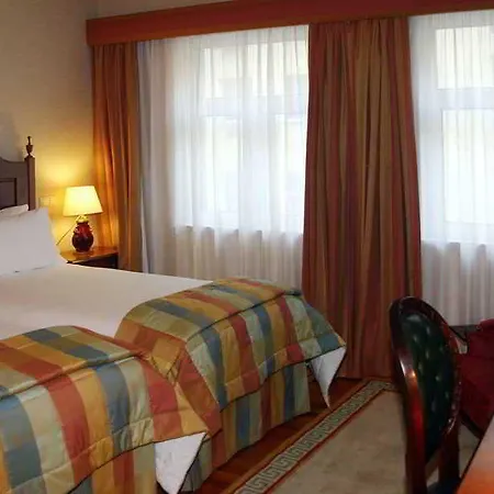 Portobay Marques Hotel 4*