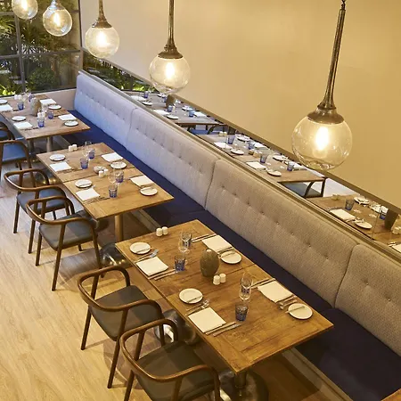 Portobay Marques מלון 4*