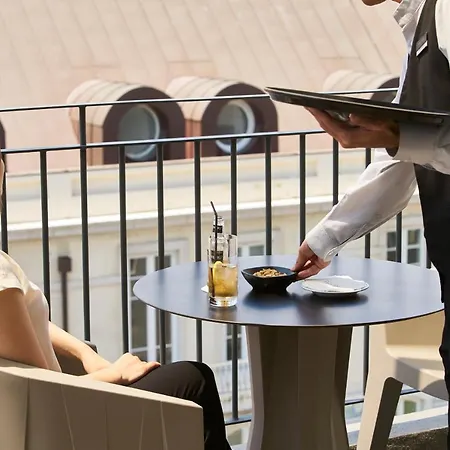 Portobay Marques Hotel