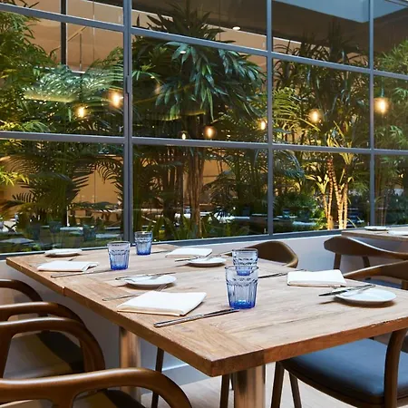Hotel Portobay Marques